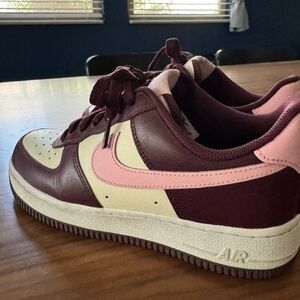 Nike Air Force 1 Valentine’s